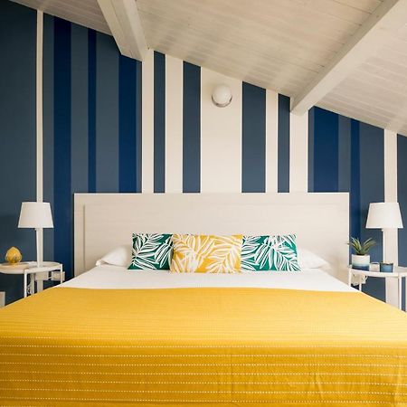 Civico 64 Bed & Breakfast In Mansarda Palmi Exterior photo