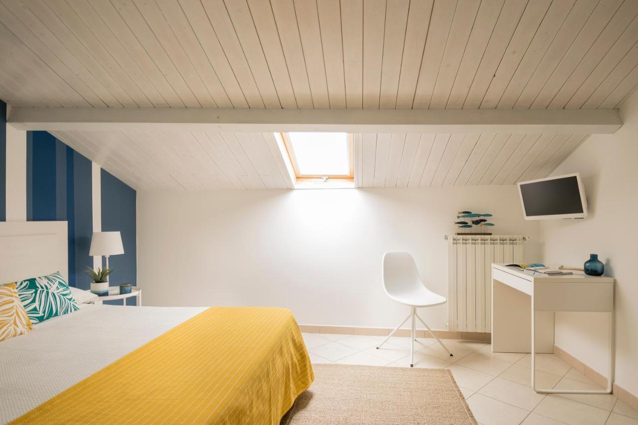 Civico 64 Bed & Breakfast In Mansarda Palmi Exterior photo